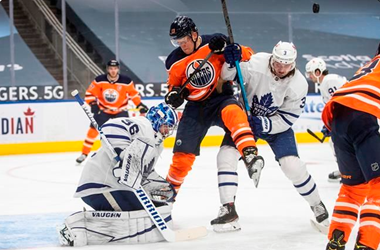 Toronto Maple Leafs Defeat Oilers – Matthews on Injured List