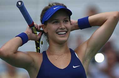 Bouchard Wins 1st Match Despite Injury at Roland Garros