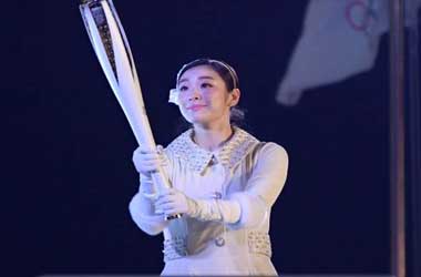 Yuna Kim with Olympic Torch at Pyeongchang 2018