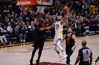 Golden State Warriors Lead Series 3-0 after Defeating Cleveland 110-102