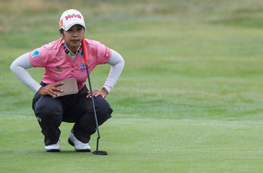 Pornanong Holds on to lead in Women’s British Open