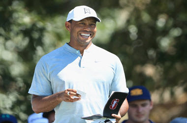Tiger Woods Ahead by 3 Shots Going into Final Round at lead East Lake