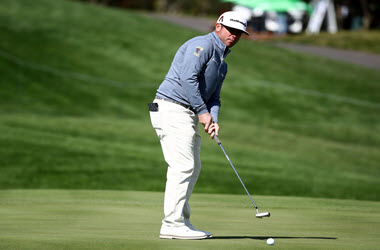 Chez Reavie Takes First Round Lead at CJ Cup in South Korea