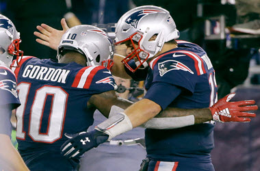 Tom Brady Scores his 500th Touchdown and Makes History
