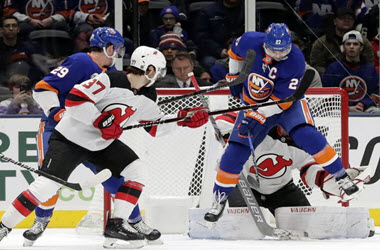 Anders Lee Scores Twice As New York Islanders Defeat New Jersey Devils