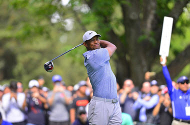 Tiger Woods Struggles on Day One of Mexico Championship