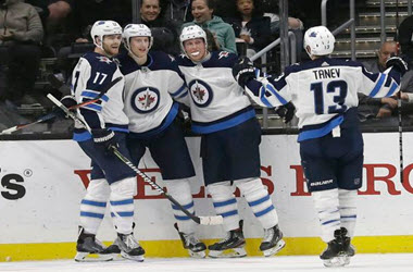 Winnipeg Jets Increase Lead in Central Division with Win over the Kings