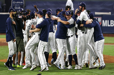Tampa Bay hold off Houston Astros to advance to World Series