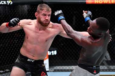 Blachowicz retains his light heavyweight belt with win over Adesanya