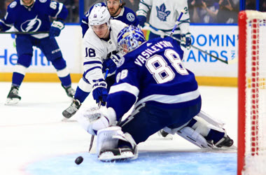 Tampa Bay Lightning Win Game 4 to Tie Series with Maple Leafs