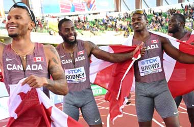 Andre De Grasse, Brendon Rodney, Aaron Brown and Jerome Blake winning 4x100m gold at Oregon2022