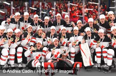 Team Canada win the 2022 World Women’s Hockey Championship