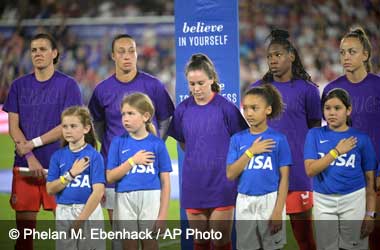 Canada Women's National Soccer Team wear purple shirts to protest for equality
