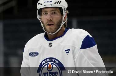 Oilers Win Against Canucks After Releasing Hoffman from PTO