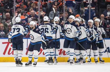 Jets Win First Presidents’ Trophy in History, Plan to Win the Cup