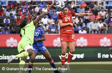 Evelyne Viens scores against Haiti in 2025 International friendly match